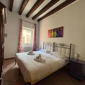 Residenza Montecchi Apartment Verona